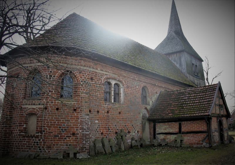 Alte Dorfkirche in Sülstorf/Mecklenburg-Vorpommern